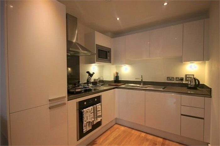 1 Bedroom Flat To Rent In Jubilee Court, Victoria Parade, London, SE10
