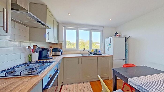 1 Bedroom Flat To Rent In Durnsford Road, London, SW19