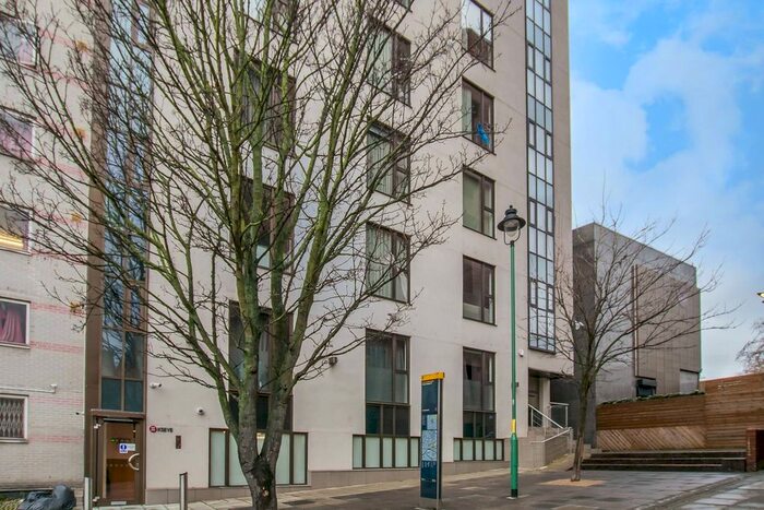 1 Bedroom Studio To Rent In Swiss Terrace, Swiss Cottage, London, NW6