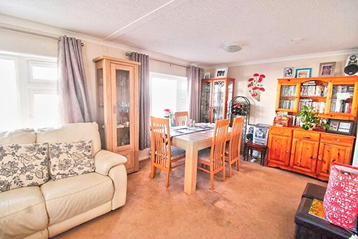 2 Bedroom Detached Bungalow For Sale In Oak Tree Lane, Eastbourne, BN23