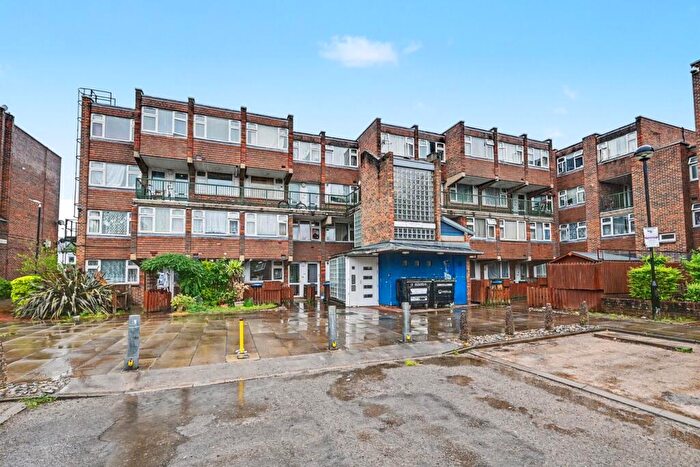 2 Bedroom Duplex For Sale In Church Road, London, NW10