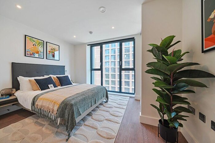 3 Bedroom Apartment To Rent In Uncle Leeds, Whitehall, Leeds, LS12