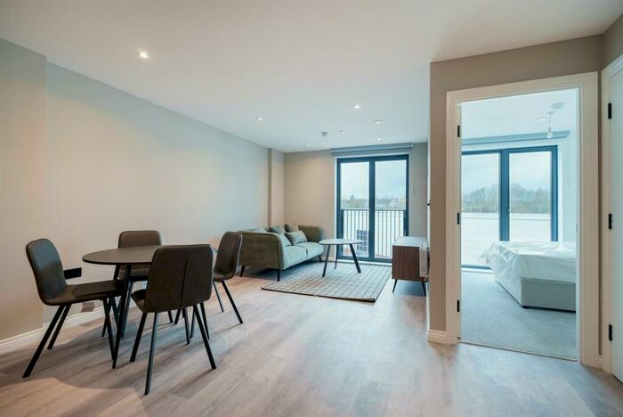 1 Bedroom Apartment To Rent In Whitehall Road, Leeds City Centre, LS12
