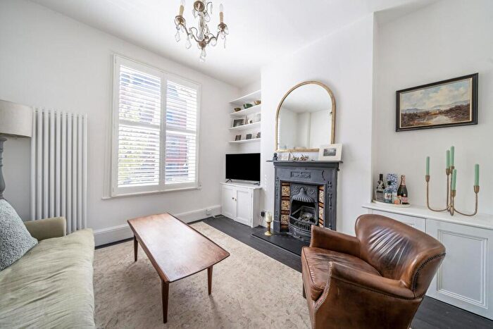 2 Bedroom Flat For Sale In Ravensdon Street, Kennington, London, SE11