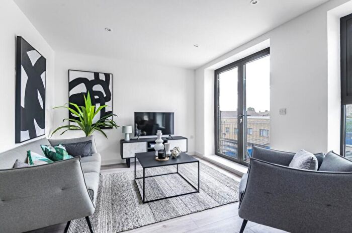 2 Bedroom Apartment For Sale In A Hillreach, London, SE18