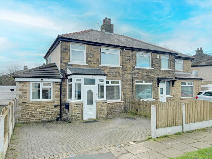 4 Bedroom Semi Detached House For Sale In Reevy Drive, Wibsey, Bradford, BD6