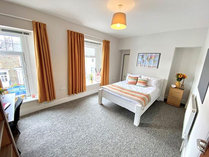 5 Bedroom Terraced House To Rent In Rhondda Street, Swansea, SA1