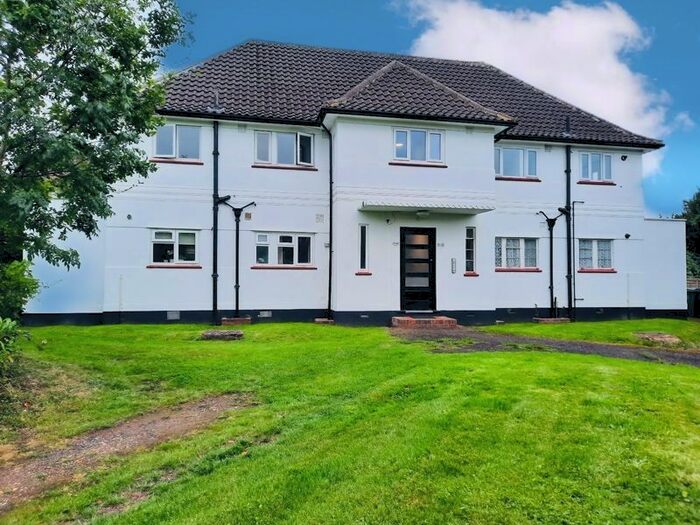 2 Bedroom Flat To Rent In Manor Green Road, Epsom, KT19