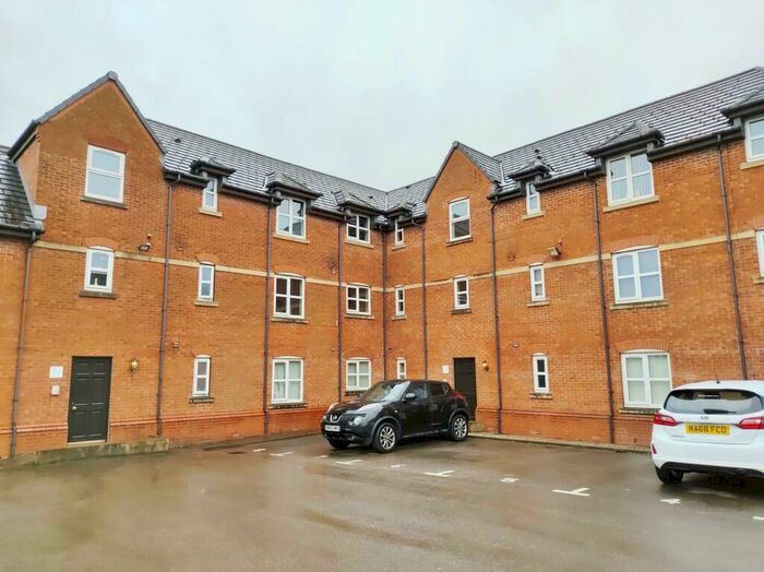 2 Bedroom Flat To Rent In Chorley Road, Westhoughton, Bolton, BL5
