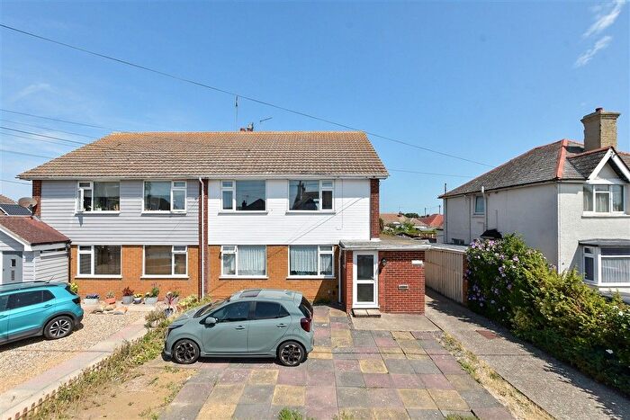 2 Bedroom Maisonette For Sale In Bridgefield Road, Whitstable, Kent, CT5