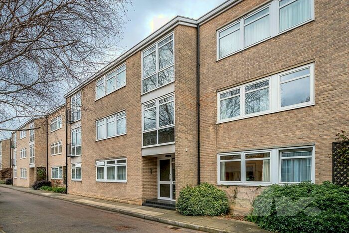 2 Bedroom Apartment To Rent In Chester Close South, Regents Park, NW1
