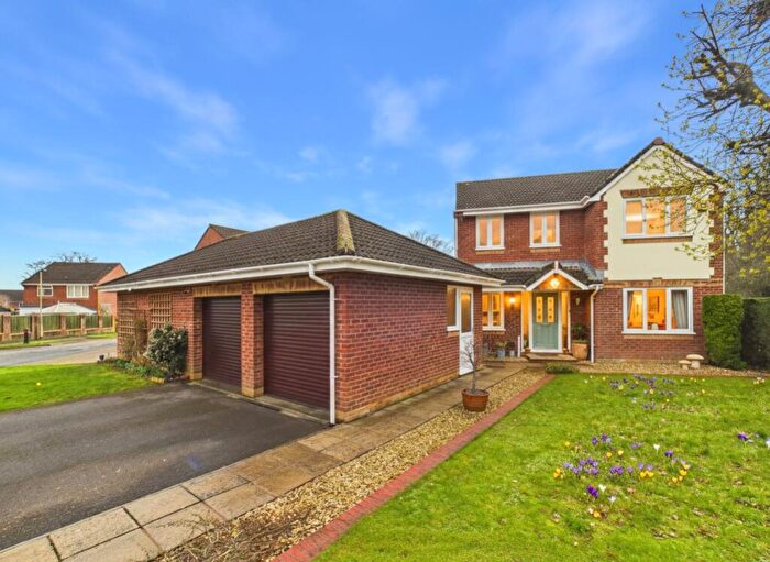 4 Bedroom Detached House For Sale In Blenheim Drive, Willand, Cullompton, Devon, EX15