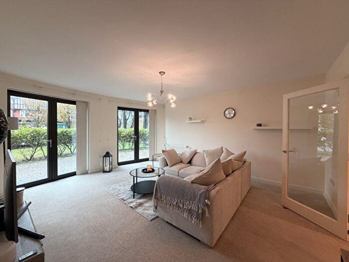 2 Bedroom Flat To Rent In Golf Open - Queens Road, Southport - Sleeps Four, PR9