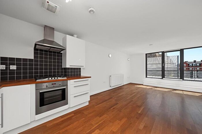 2 Bedroom Apartment To Rent In Victorian Grove, London, N16