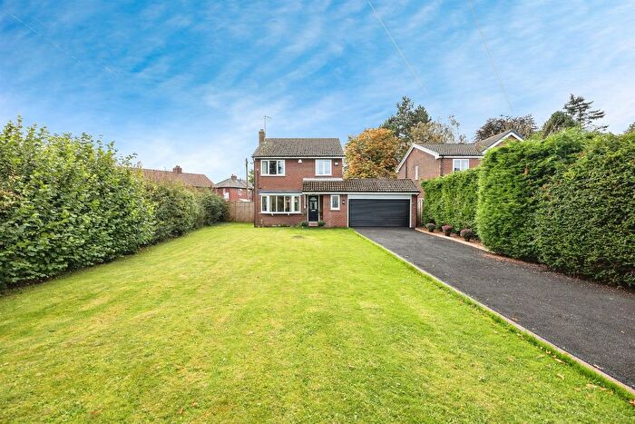 4 Bedroom Detached House For Sale In Northfield Court, Church Fenton, Tadcaster, LS24