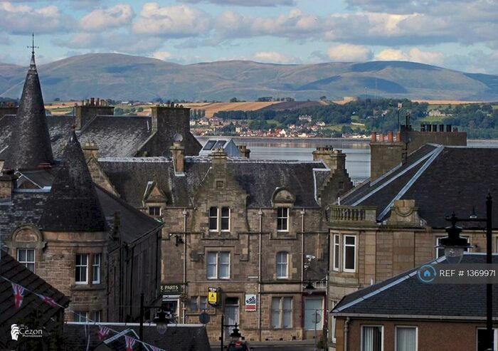 2 Bedroom Flat To Rent In School Brae, Bo'ness, EH51