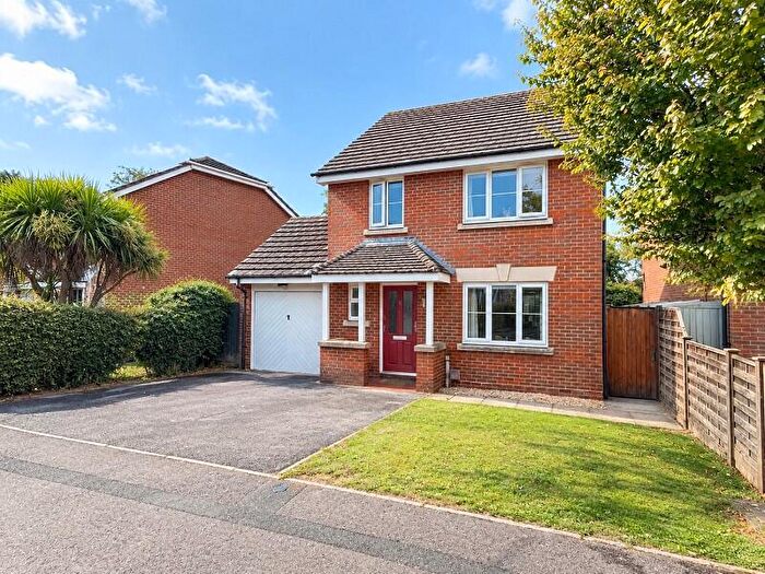 4 Bedroom Detached House For Sale In Fawn Gardens, New Milton, Hampshire., BH25