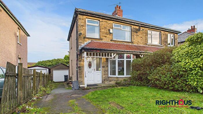 3 Bedroom Semi Detached House For Sale In Ewart Street, Bradford, BD7