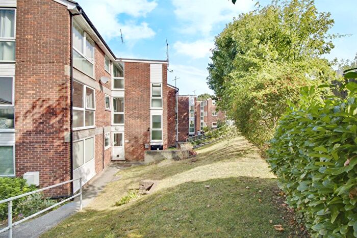 2 Bedroom Flat To Rent In Southall Close, Ware, SG12
