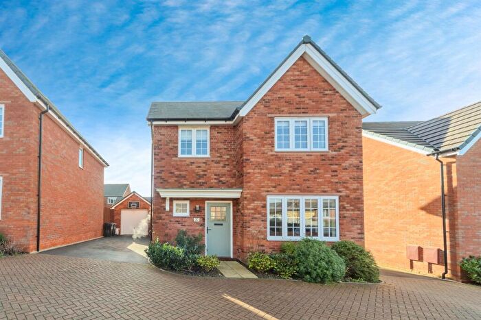 4 Bedroom Detached House For Sale In Knibb Drive, Hanslope, Milton Keynes, MK19