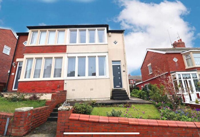 3 Bedroom Semi Detached House To Rent In Blairway Avenue, Blackpool, Lancashire, FY3
