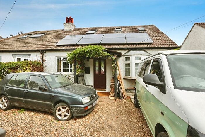 4 Bedroom Semi Detached House For Sale In Fareham Road, Gosport, PO13