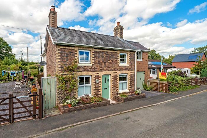 4 Bedroom Detached House For Sale In Tremont Road, Llandrindod Wells, LD1