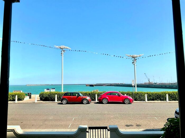 3 Bedroom Flat To Rent In Waterloo Mansions Waterloo Crescent, Dover, CT17