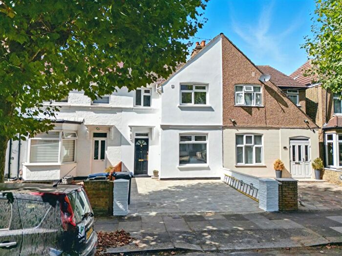 4 Bedroom Terraced House For Sale In Kenwood Road, Edmonton, N9