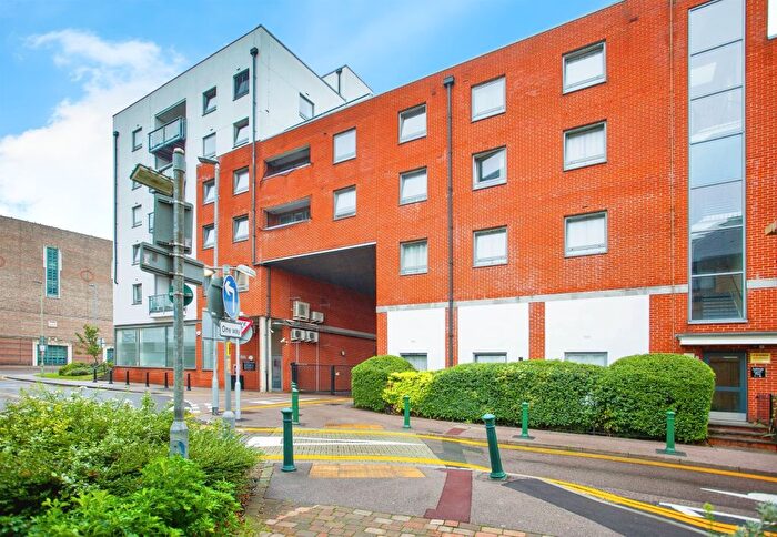 2 Bedroom Flat For Sale In Loates Lane, Watford, WD17