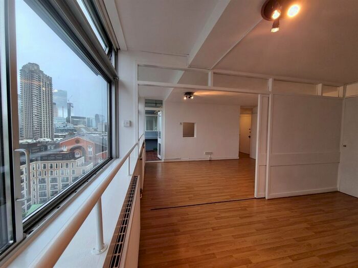 1 Bedroom Flat To Rent In Golden Lane, Barbican, London, EC1Y