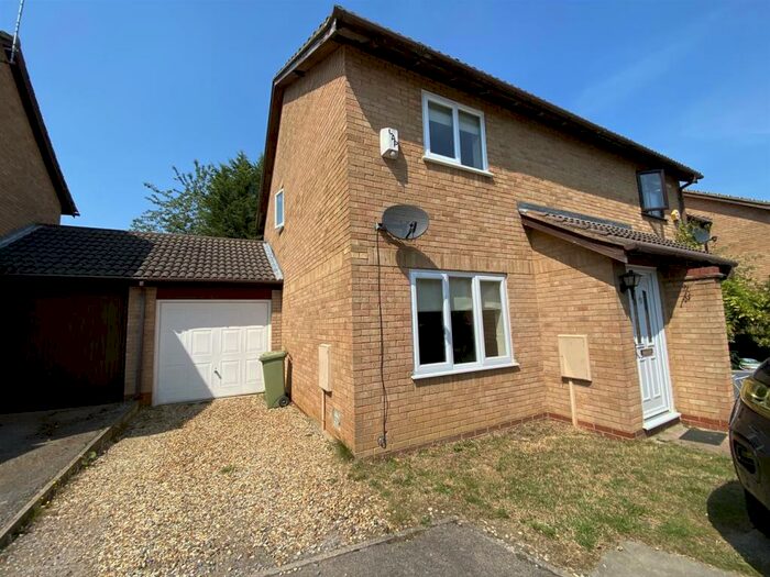 3 Bedroom Semi-Detached House To Rent In Orne Gardens, Bolbeck Park, Milton Keynes, MK15
