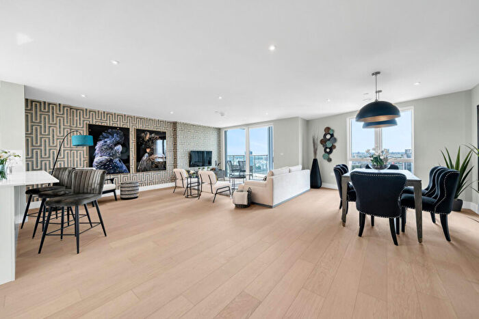 3 Bedroom Apartment For Sale In Penthouse Apt C Vision Point, Battersea, SW11