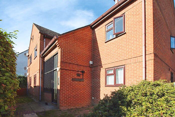 1 Bedroom Flat To Rent In Old Coach Drive, High Wycombe, HP11