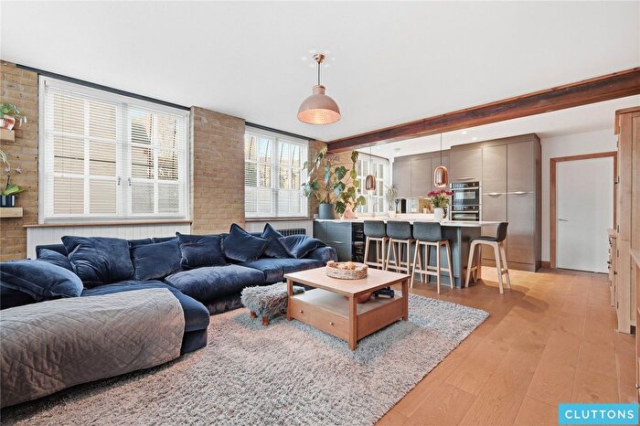 2 Bedroom Flat For Sale In Maltings Place, Tower Bridge Road, London, SE1
