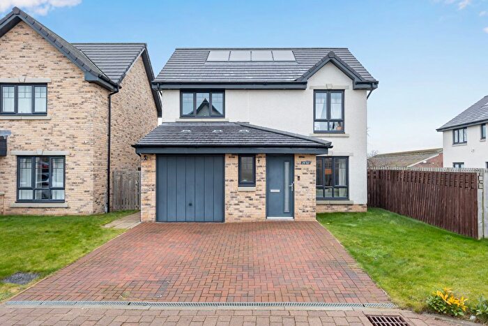 3 Bedroom Detached House For Sale In Baxter Road, East Calder, EH53