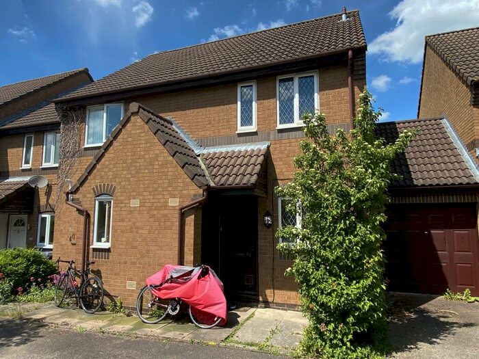 2 Bedroom House To Rent In Lucerne Close, Cambridge, CB1