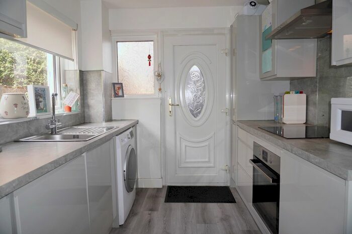 2 Bedroom End Of Terrace House For Sale In Somerville Drive, The Murray, East Kilbride, G75