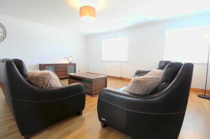 3 Bedroom Flat To Rent In John Street, First Floor, AB21