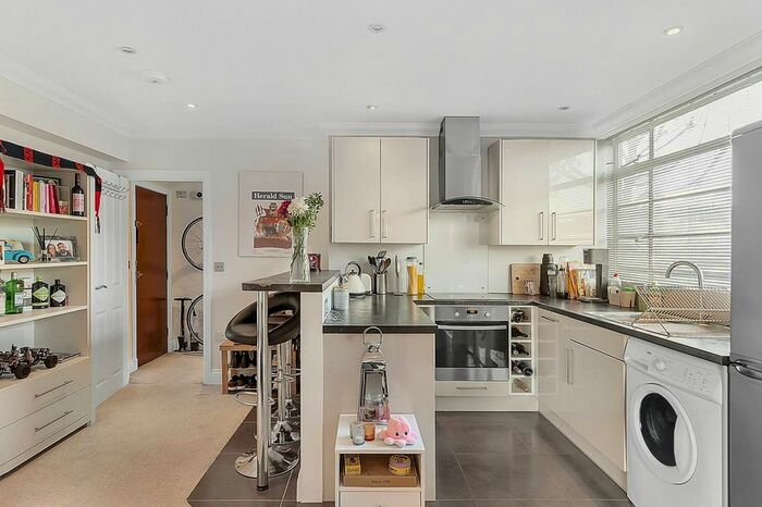 1 Bedroom Flat To Rent In Balham High Road, Balham, London, SW17