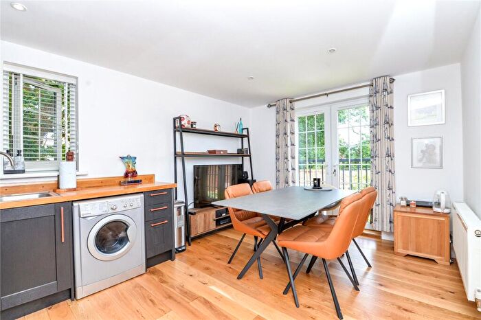 1 Bedroom Apartment For Sale In The Art House, Milford Road, Pennington, Hampshire, SO41