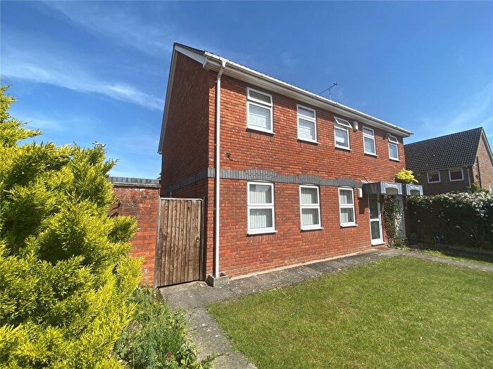 2 Bedroom Maisonette To Rent In The Nurseries, Eaton Bray, Dunstable, Central Bedfordshire, LU6