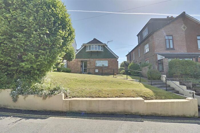 3 Bedroom Detached House For Sale In Drayton Lane, Drayton, Portsmouth, PO6