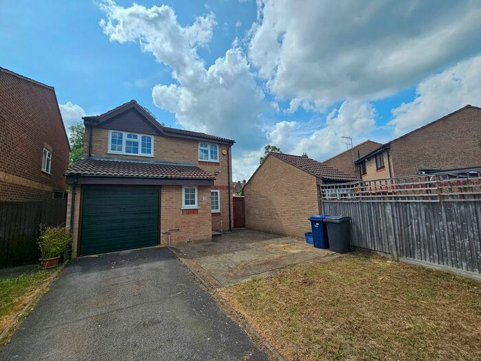 4 Bedroom Property To Rent In Brendon Grove, London, N2