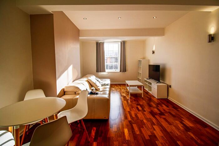 1 Bedroom Mews To Rent In Kings Court, Nottingham City Centre, NG1