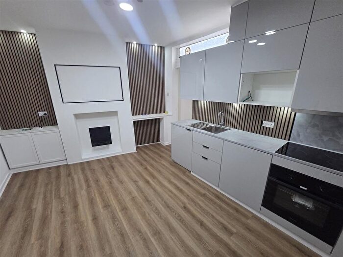 2 Bedroom Flat To Rent In High Street, Gloucester, GL1