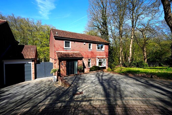 4 Bedroom Detached House To Rent In Hurst Hill, Walderslade Woods, ME5