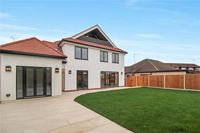 5 Bedroom Detached House For Sale In Constitution Hill, Benfleet, Essex, SS7