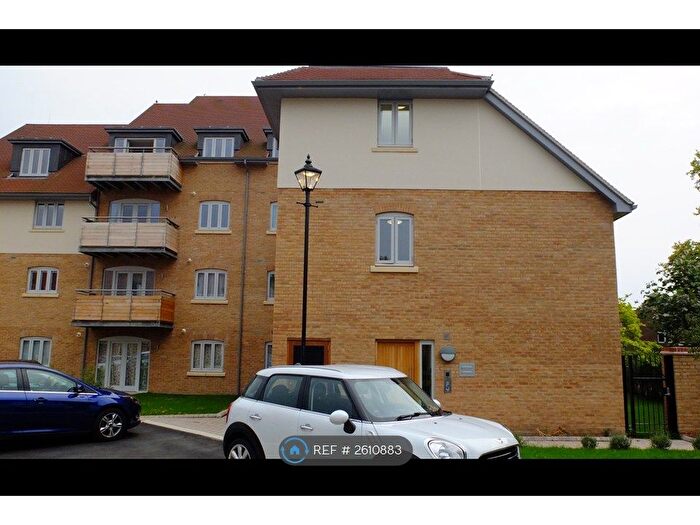 1 Bedroom Flat To Rent In Thomas Court, Barkingside, Ilford, IG6