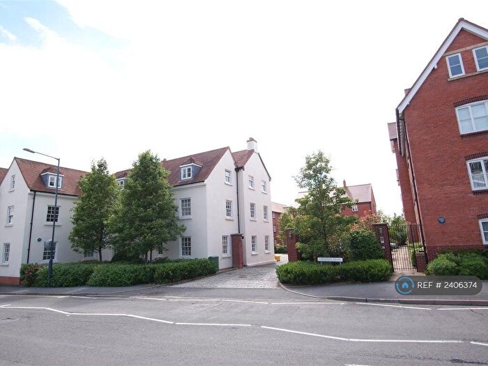 2 Bedroom Flat To Rent In Bowling Green Street, Warwick, CV34